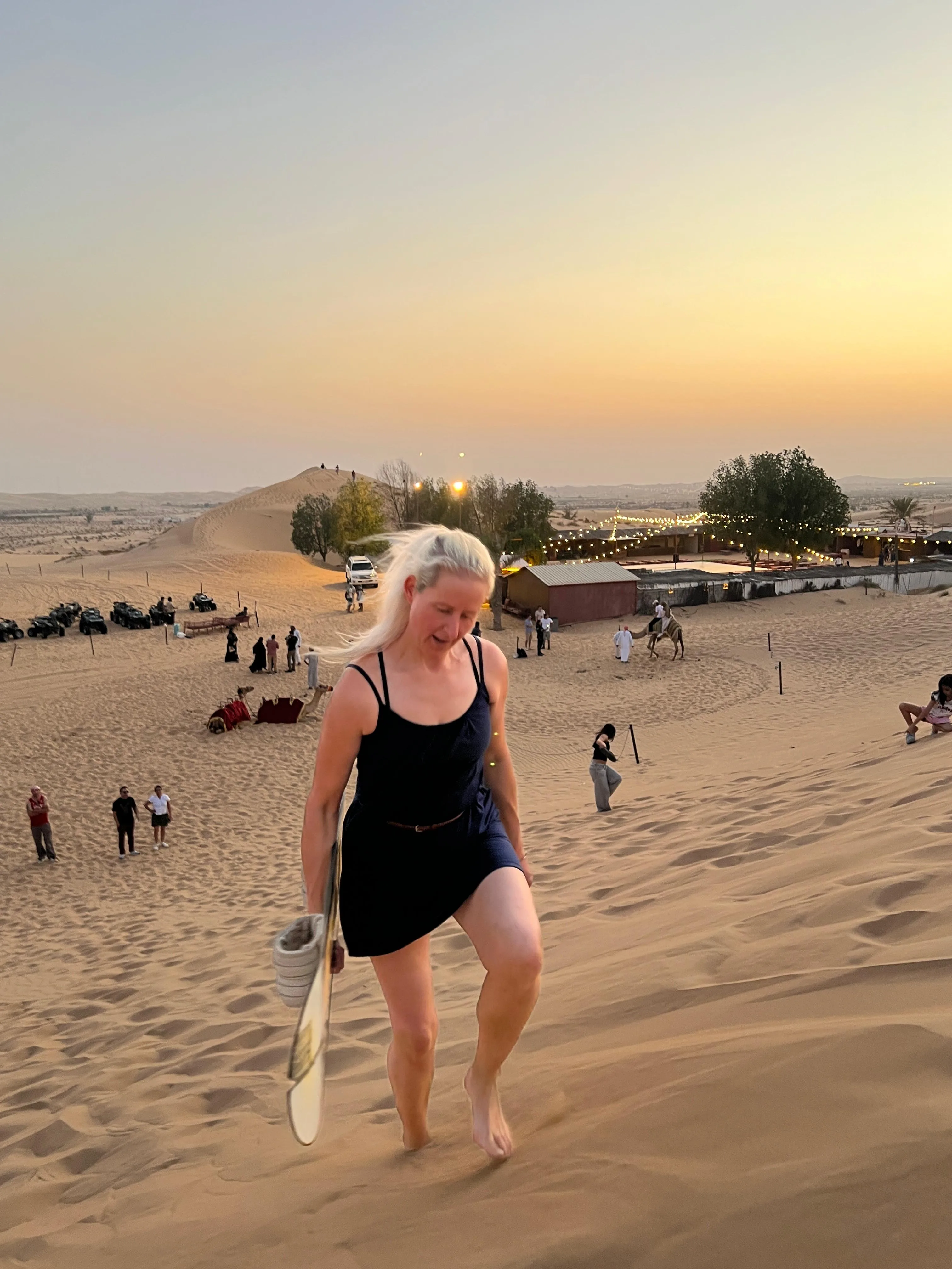 Best time for an Abu Dhabi desert safari — golden sunset over the Al Khatim dunes